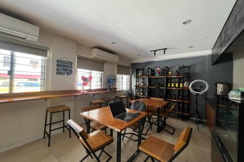 KHoTEL