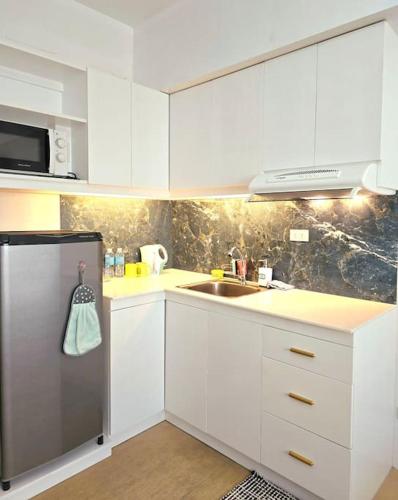 Avida Towers Davao COZY STUDIO with NETFLIX and FAST WIFI