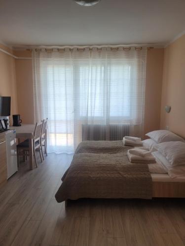 AZTA central Apartments