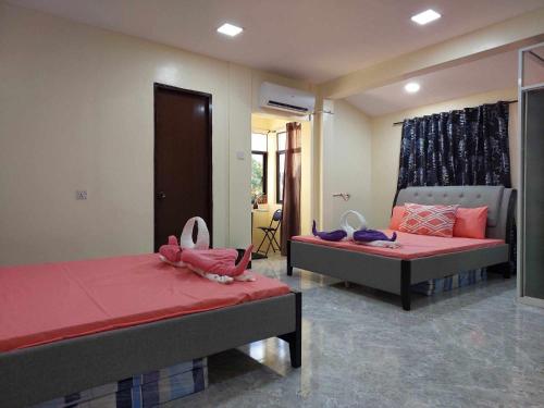 T&J Guest House