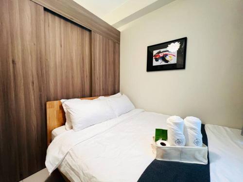 1BR Condotel with Balcony at FAME Residences #FM25