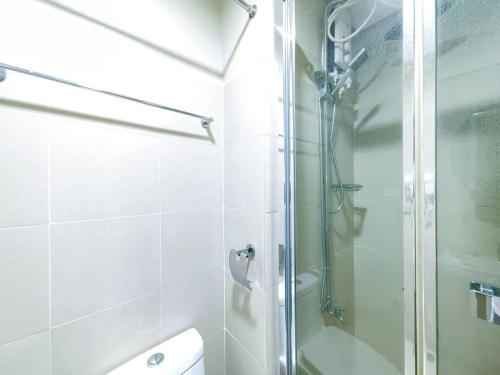 1BR Condotel with Balcony at FAME Residences #FM25