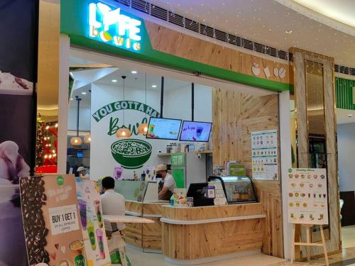 1BR Condotel with Balcony at FAME Residences #FM25