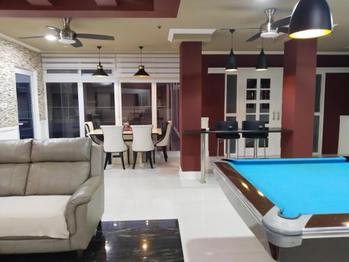 Luxurious Penthouse La Grande Résidence with Home Theater & Netflix