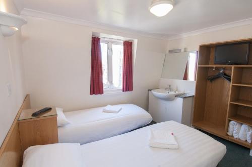 Howard Winchester Hotel