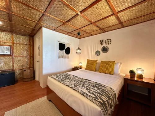 El Nido Beach Huts