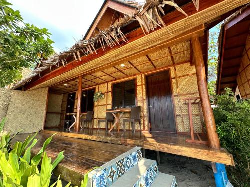 El Nido Beach Huts