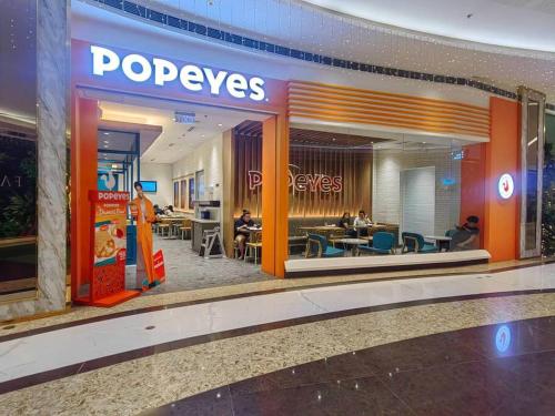 1BR Condotel with Balcony at FAME Residences #FM39