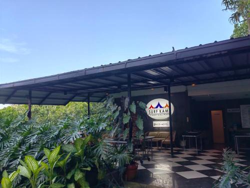 Kaliraya Surf Kamp by Eco Hotel Laguna