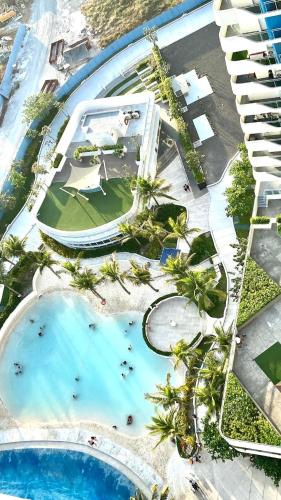 Alexis Place Azure North