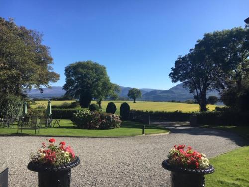 Loch Lein Country House