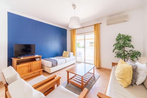 Oasis Beach Apartments