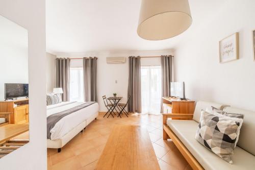 Oasis Beach Apartments