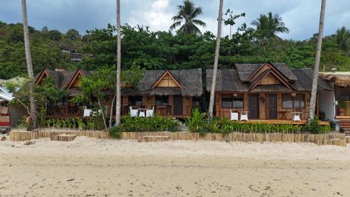 El Nido Beach Huts