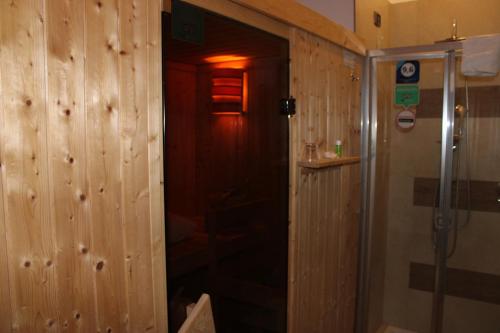 Brain Rooms & Suite