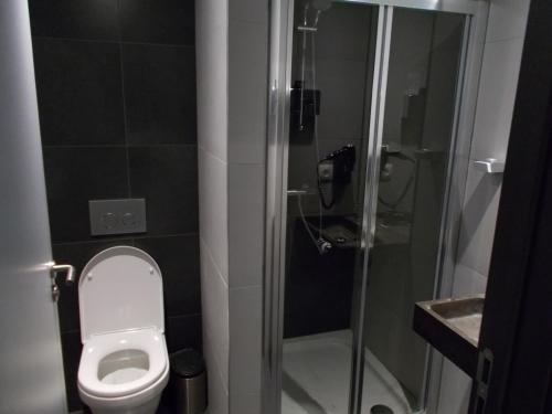 Brxxl 5 City Centre Hostel
