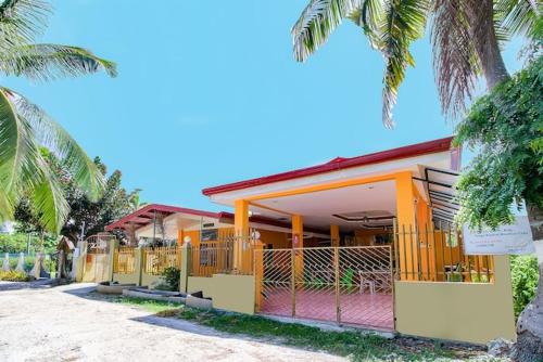 Jessa's 5 Guests house