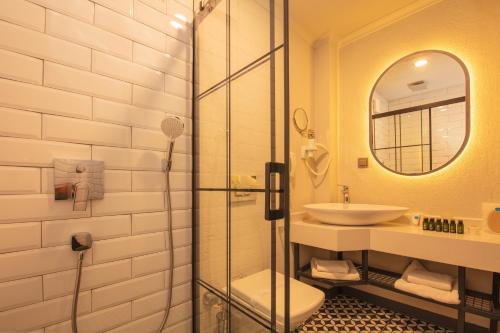 Morina Deluxe Hotel