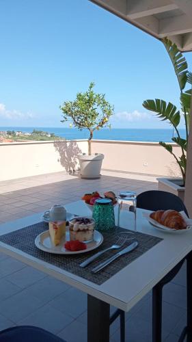 Middle Town Palace Tropea