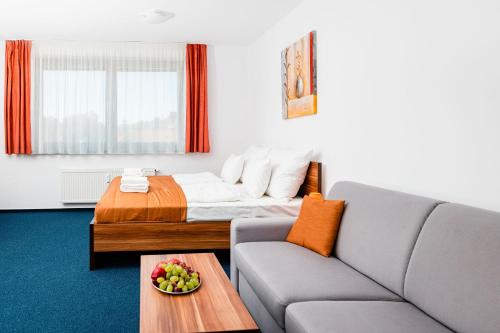 Apartment Building Família