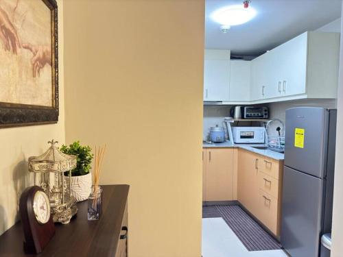 Executive Gem beside Malls and Bars at Uptown BGC