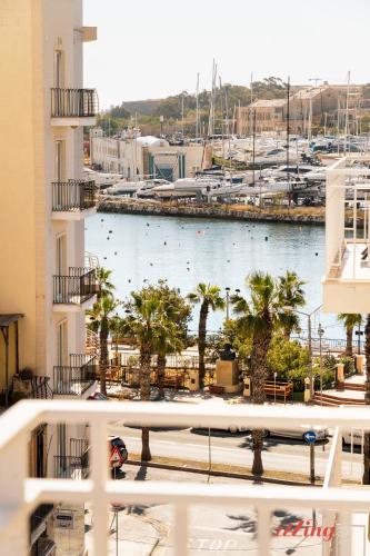 Stuart Rooms by Zzzing