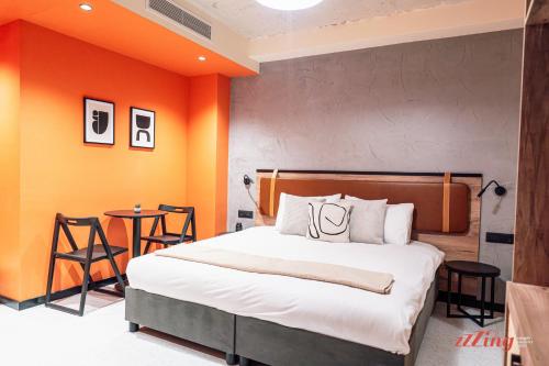 Stuart Rooms by Zzzing