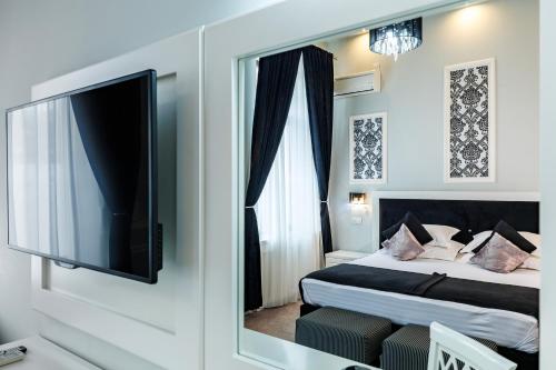 La Strada Boutique Villa