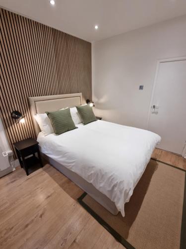 Victoria Lodgings London