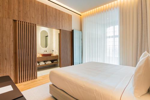 The Lince Santa Clara