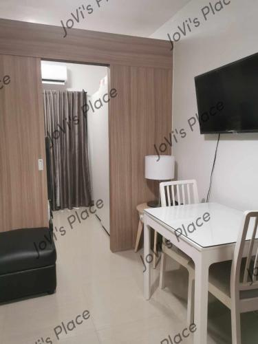 JoVis Place Staycation near MOA(Wifi & Netflix)