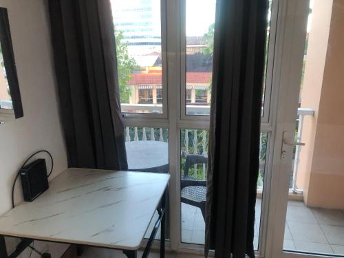 Victorian place - Simple yet Luxurious flat in BGC
