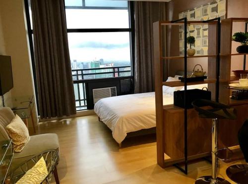 Modern furnished Penthse view on say