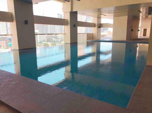 Loft Style Condo Unit in Makati with Netflix WIFI