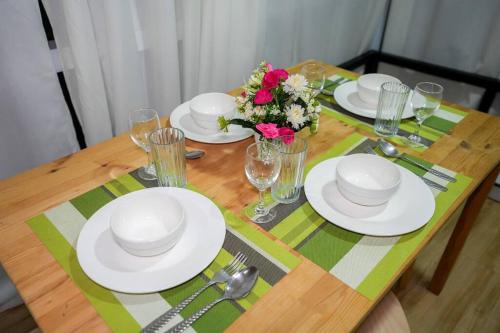 A2J Luxury BGC 2BR Loft Near High Street Taguig