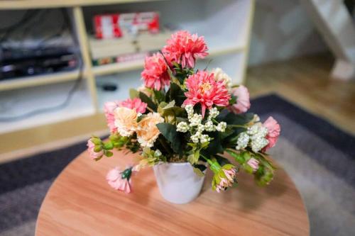 A2J Luxury BGC 2BR Loft Near High Street Taguig