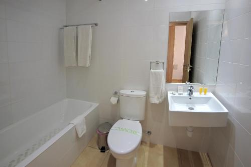 Nelia Gardens Hotel