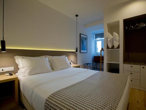 The 8 Downtown Suites