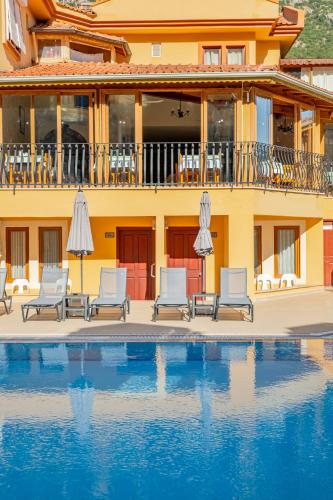 Belcehan Beach Hotel