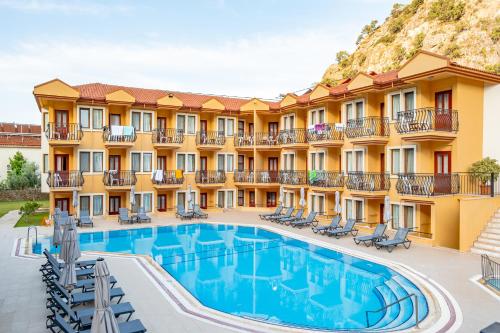 Belcehan Beach Hotel