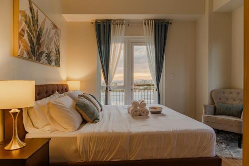 2 BR 5 pax Spacious Elegant Condo in Saint Dominique, Megaworld, Iloilo City