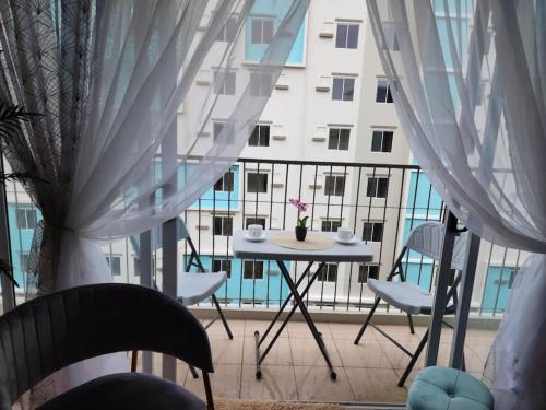 A Marina Spatial 2BR , 2Showers, 1Balcony, 1 Storage Room