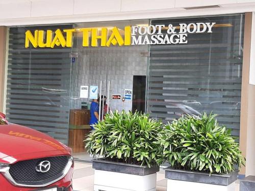 Cozy Shore Residence with balcony near Mall of Asia & airport