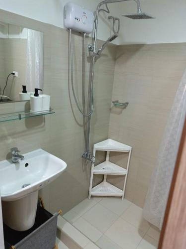 Shore 2 Residences high speed Internet walking distance to MOA and IKEA