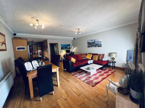 Fernway Residence entire property