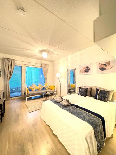 C&C Studio - Comfy Nest Near Airport & City Access