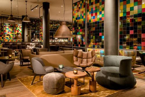 Motel One Köln-Neumarkt