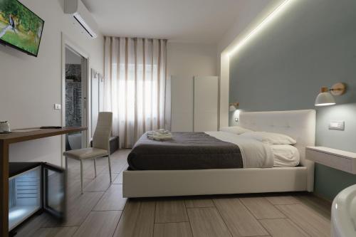 Zaro Suites