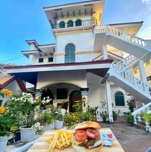 RedDoorz Plus @ Gracey Dive Resort Dumaguete