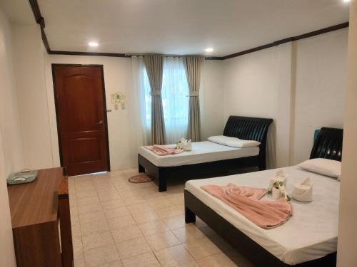 D' Elmer's Resort and Convention Hotel